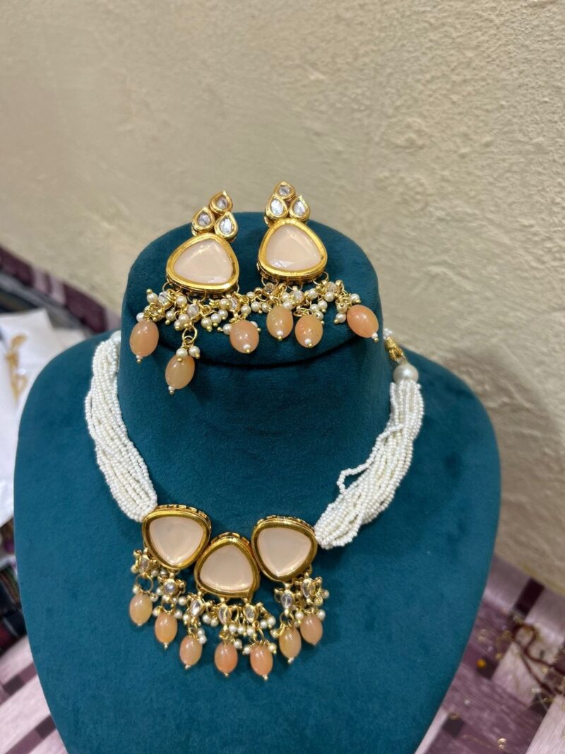 Casual Wear Kundan Necklace